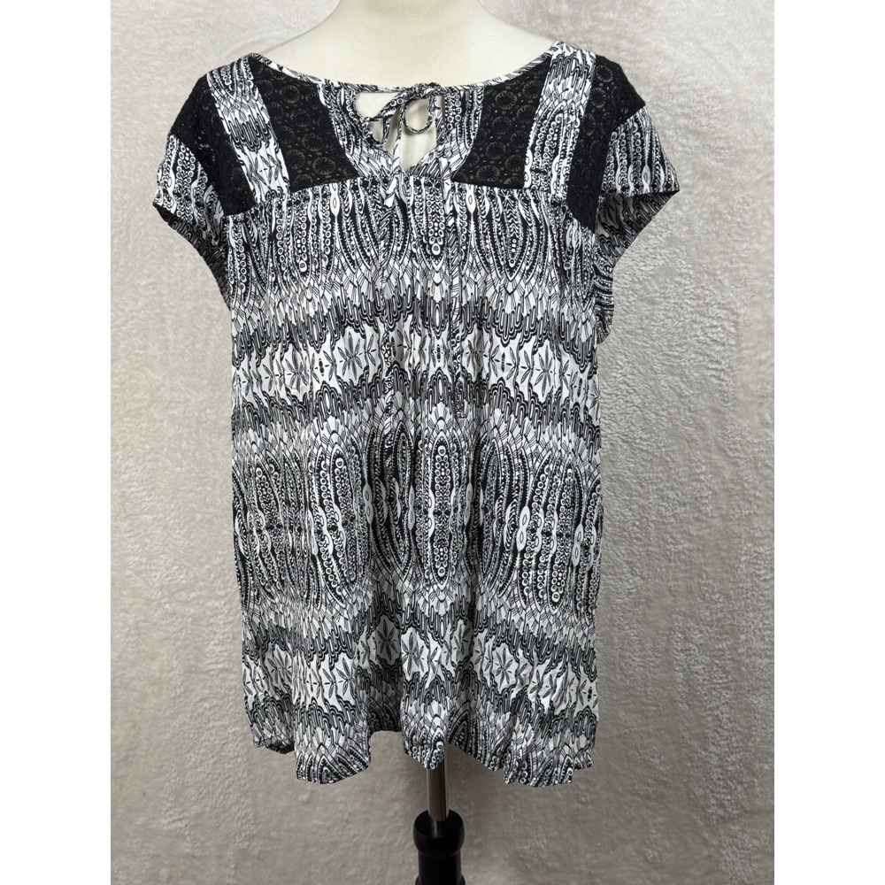 Daniel Rainn Blouse Top Black White Paisley Lace Tie Neck‎ 1X